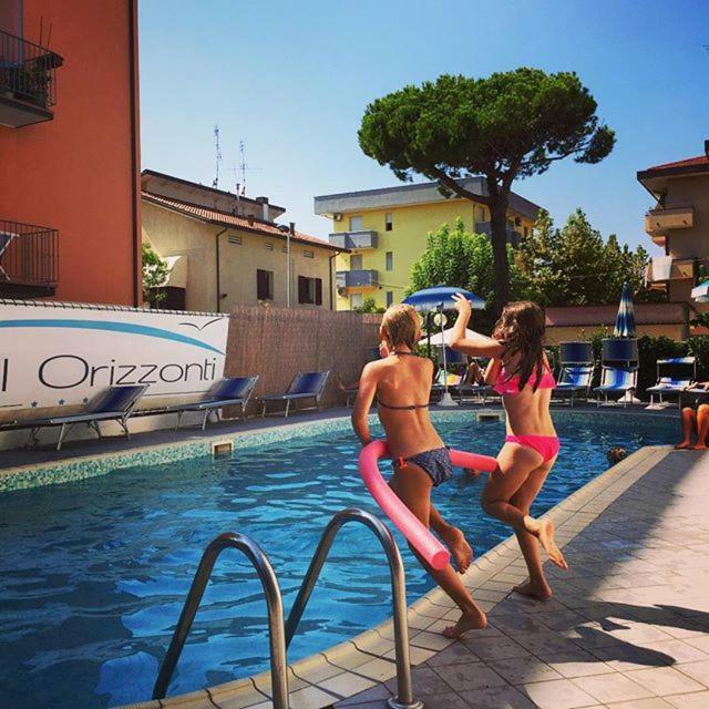 Hotel Orizzonti Rimini Kültér fotó